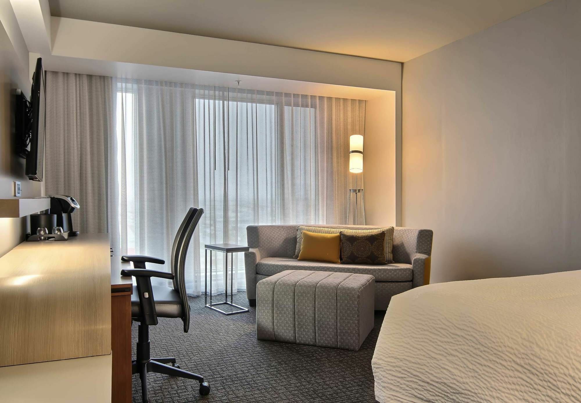 Courtyard By Marriott Quebec City Hotell Exteriör bild