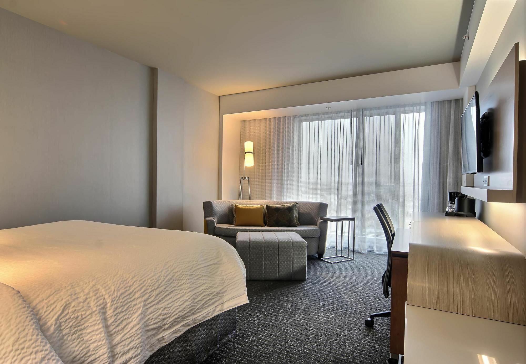 Courtyard By Marriott Quebec City Hotell Exteriör bild